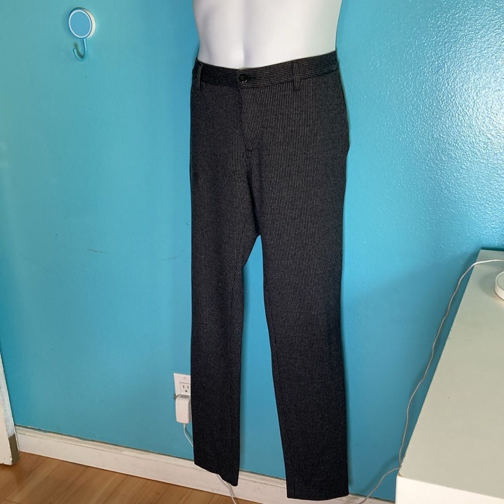 Alberto Mens Pants Size 32 X 30 Style "Rob" Slim Fit Black / Gray Stripe Jersey